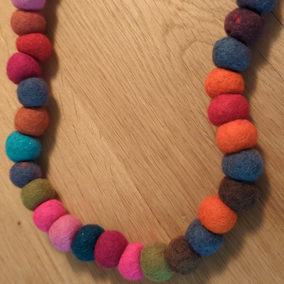 Colourful Felt Necklace - Picture 3 of 4